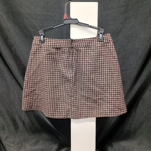 Classic Brown Houndstooth Skirt - Picture 8 of 11